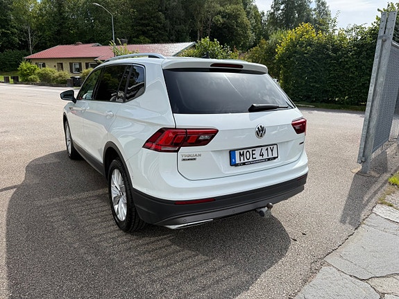 Volkswagen Tiguan Allspace 4 of 29