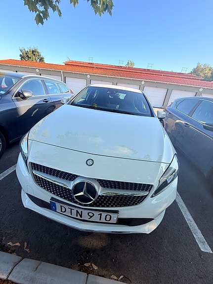 Mercedes-Benz A180 4 of 8