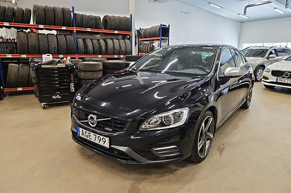 Volvo S60 2 of 19