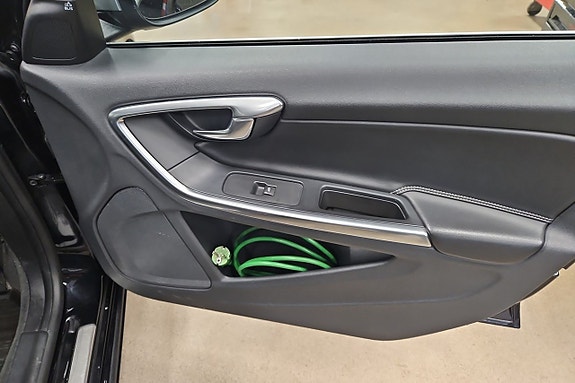 Volvo S60 18 of 19
