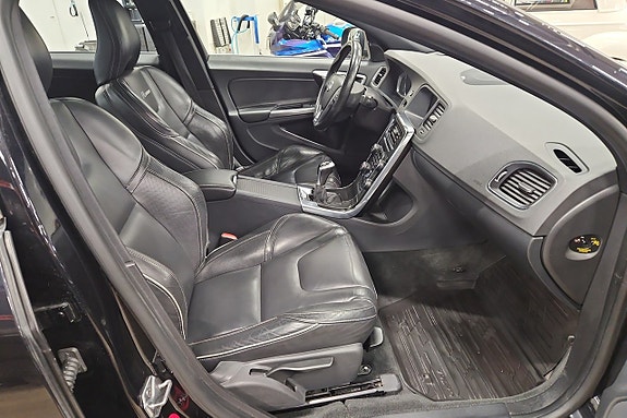 Volvo S60 17 of 19