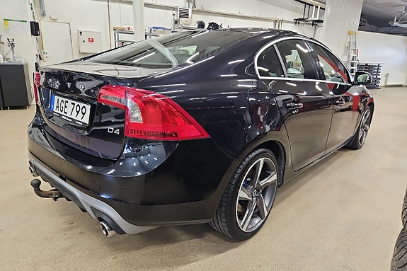 Volvo S60 5 of 19