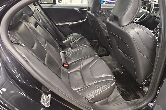 Volvo S60 16 of 19
