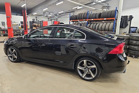 Volvo S60 9 of 19