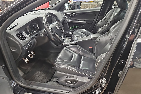 Volvo S60 12 of 19