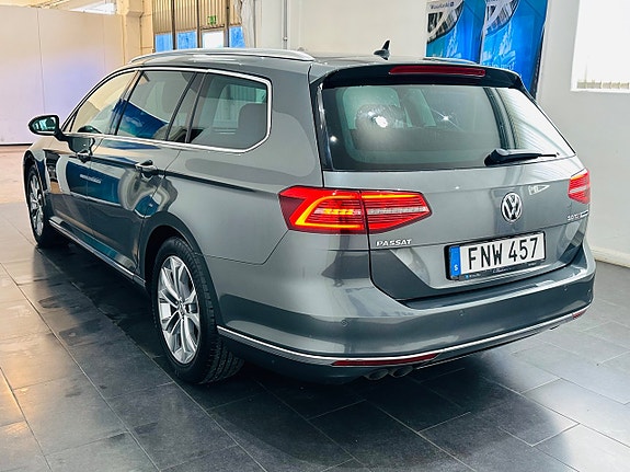 Volkswagen Passat 7 of 28