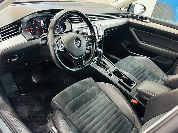 Volkswagen Passat 11 of 28