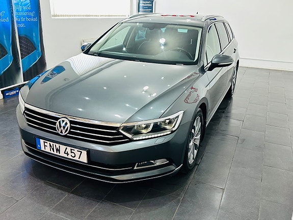 Volkswagen Passat 4 of 28
