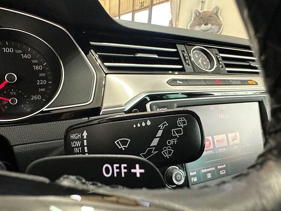 Volkswagen Passat 21 of 28