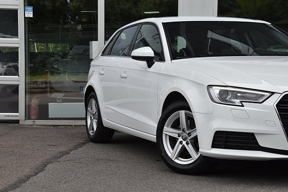 Audi A3 4 of 23