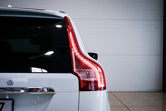 Volvo XC60 9 of 30