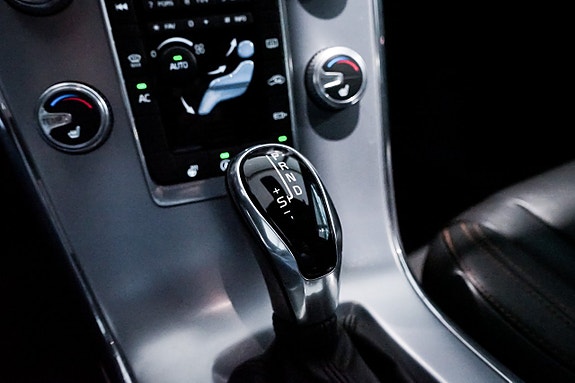 Volvo XC60 22 of 30