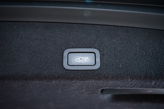 Volvo XC60 12 of 30