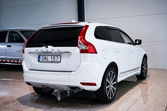 Volvo XC60 7 of 30