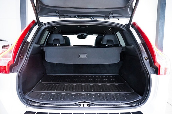 Volvo XC60 10 of 30