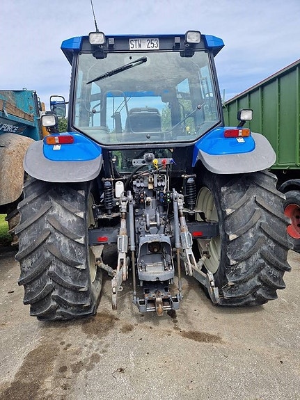 New Holland TM 115 3 of 4