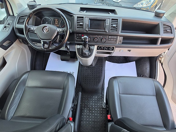 Volkswagen Transporter 9 of 15