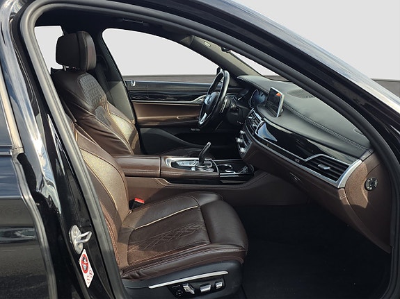 BMW 730 16 of 17