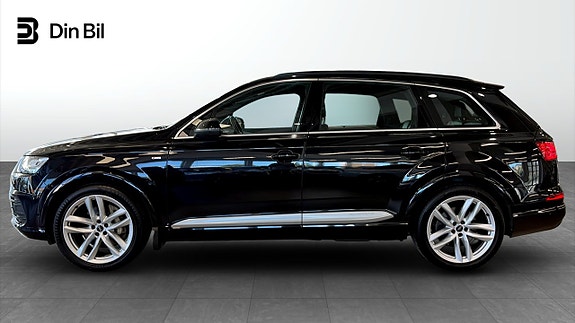 Audi Q7 2 of 15