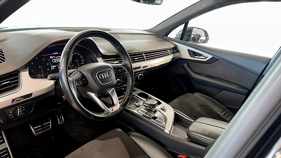 Audi Q7 7 of 15