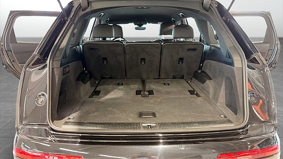 Audi Q7 13 of 15