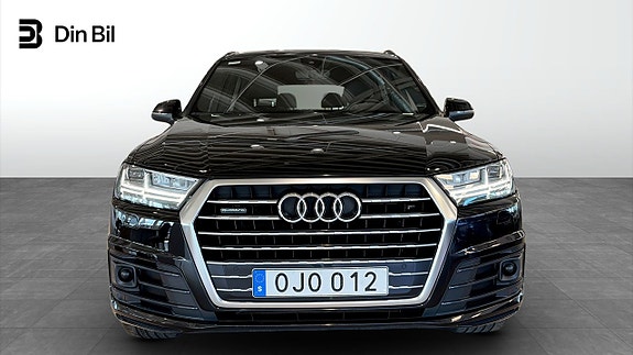 Audi Q7 4 of 15