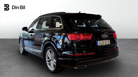 Audi Q7 3 of 15