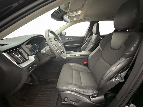 Volvo XC60 16 of 30