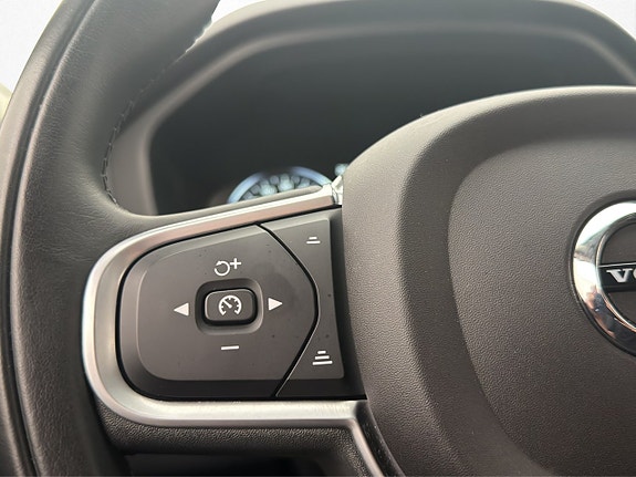 Volvo XC60 28 of 30