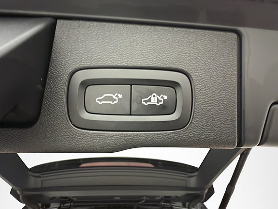 Volvo XC60 14 of 30