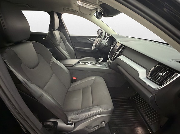 Volvo XC60 9 of 30