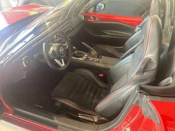 Mazda MX-5 5 of 7