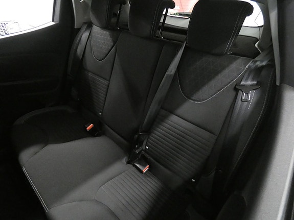 Renault Clio 13 of 15