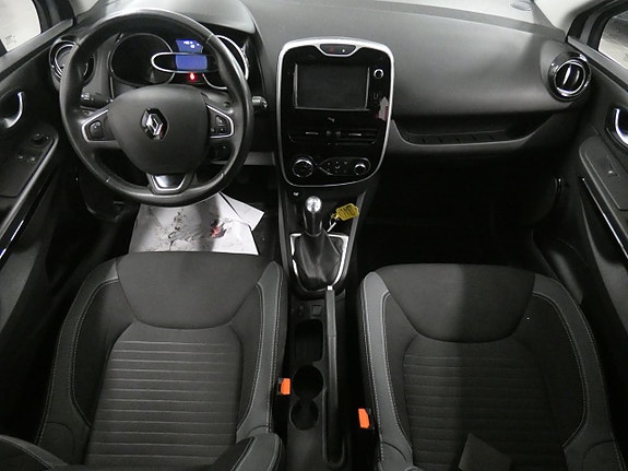 Renault Clio 11 of 15