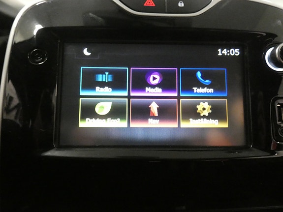 Renault Clio 9 of 15