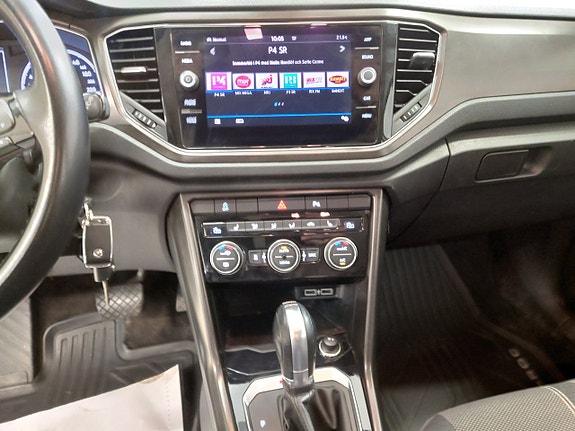 Volkswagen T-Roc 12 of 14