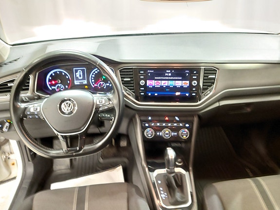 Volkswagen T-Roc 9 of 14