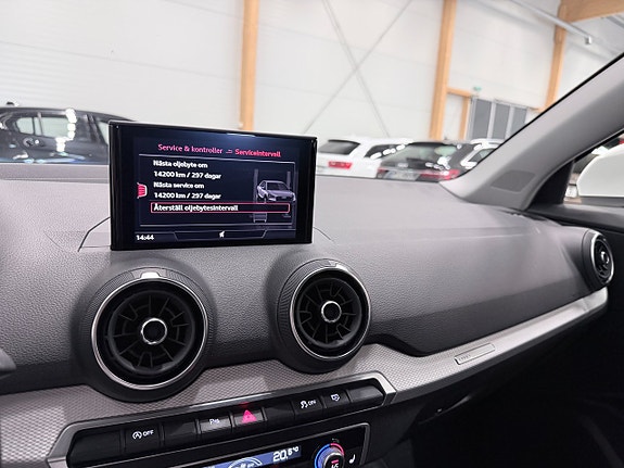 Audi Q2 15 of 18
