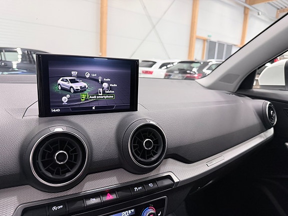 Audi Q2 13 of 18