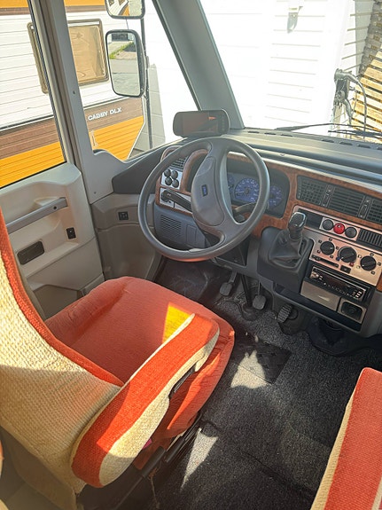 Bürstner I642 2 of 9