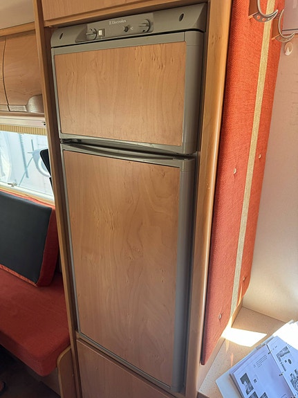 Bürstner I642 7 of 9