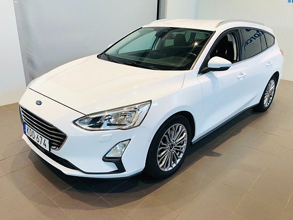 Ford Focus 2 of 9