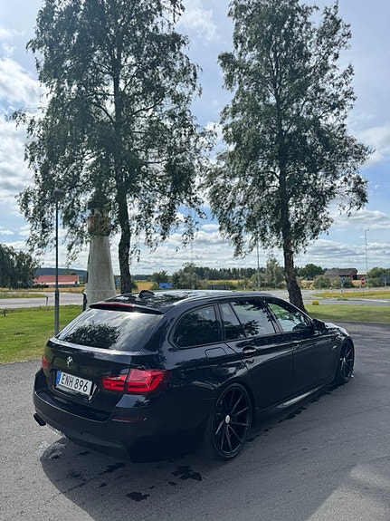 BMW 530d 2 of 9