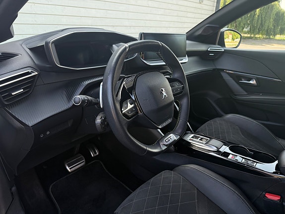 Peugeot 208 10 of 20