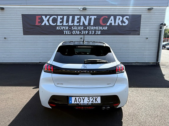 Peugeot 208 3 of 20