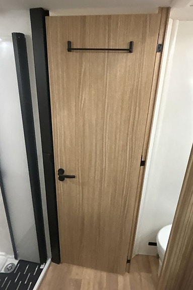 Pilote G740 FC Queensbed, Inverter 2000w 16 of 21