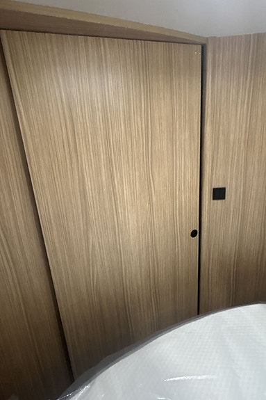 Pilote G740 FC Queensbed, Inverter 2000w 15 of 21