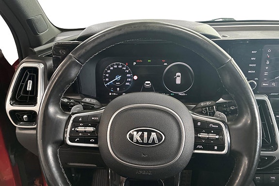 Kia Sorento 12 of 30