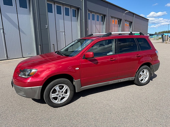 Mitsubishi Outlander 2 of 7