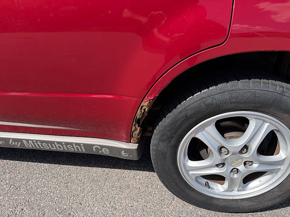 Mitsubishi Outlander 3 of 7